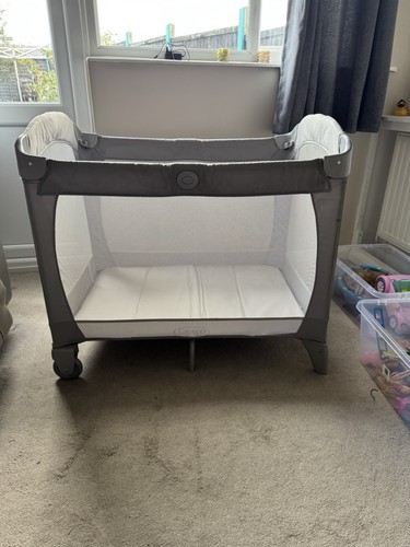 Graco foldable baby travel cot - graco,